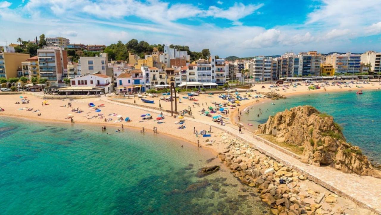 Apartamento Cerca De La Playa Бланес Экстерьер фото